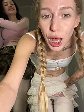 kira_mia live sex cam