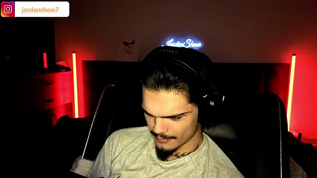 JordanShow live sex cam