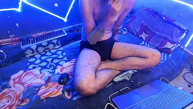 rahulkajuuu0909's cam snapshot