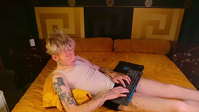 TRAVIS_CLAS's cam snapshot