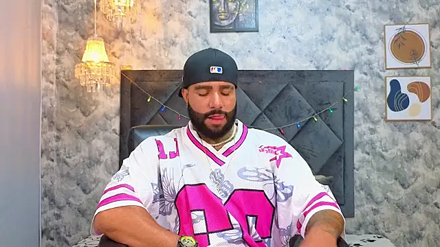 Apolo_rousse1's cam snapshot