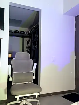 Andrew_Johnnson's cam snapshot