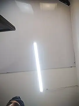 ashtoncooperr's cam snapshot