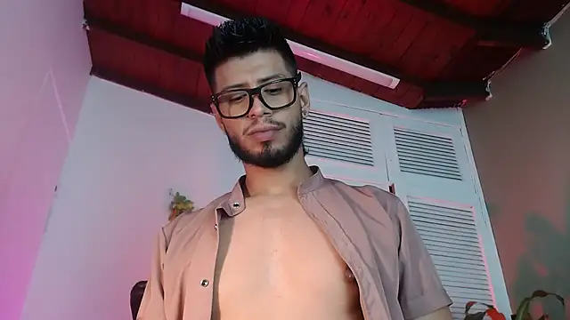 Colby_brown03's cam snapshot