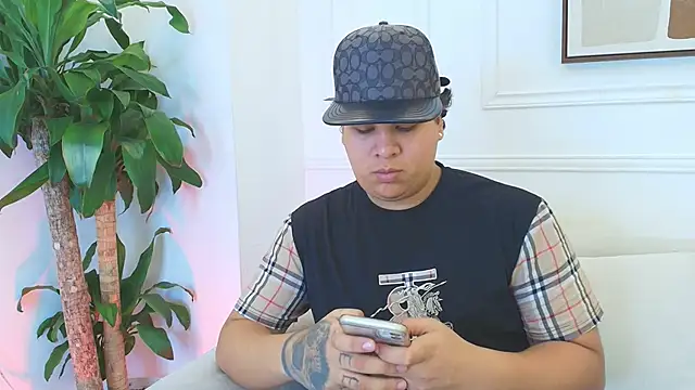 Naim_Bennetsex's cam snapshot