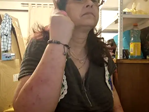 Samantha_Squirt@xh live sex cam