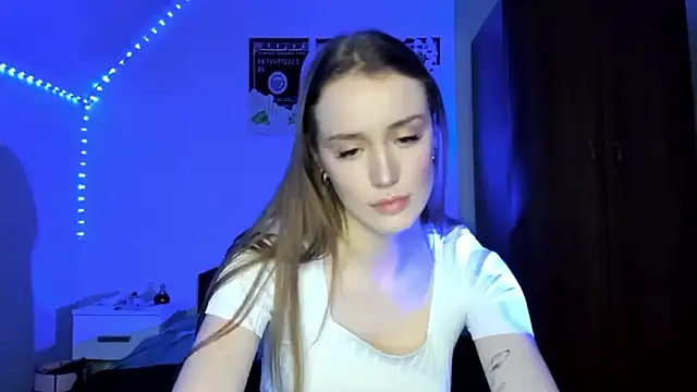 tinyglow's cam snapshot