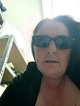 eroticjessitop's cam snapshot