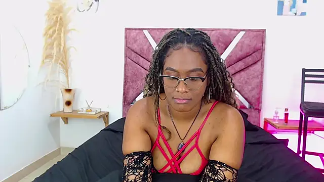 AsharKisses's cam snapshot