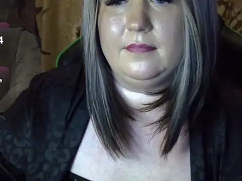 YuliiaSan live sex cam