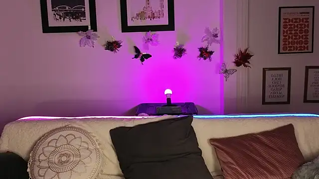 CarrieBradshaww's cam snapshot