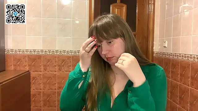 MaroonMoon_'s cam snapshot