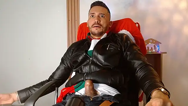 Reiko_85_ live sex cam