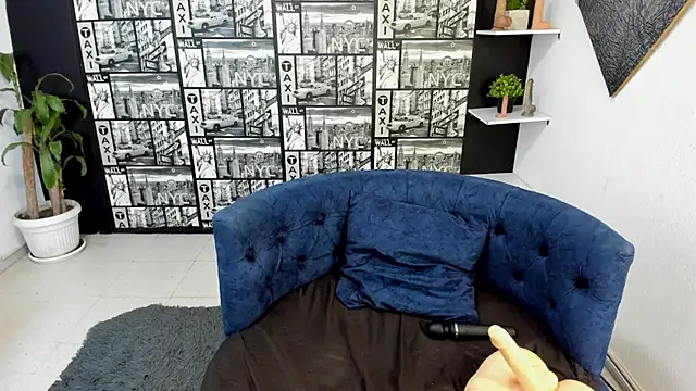 ChloeTurner_'s cam snapshot