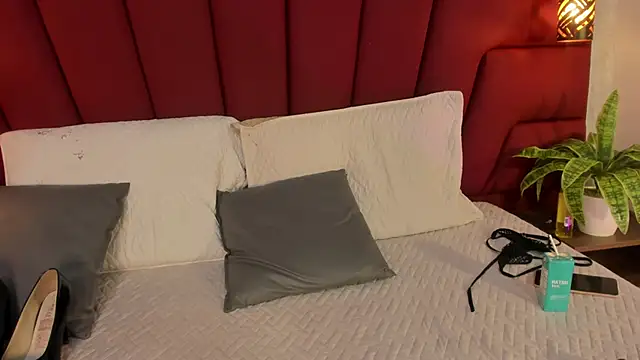 LadyLuminary live sex cam