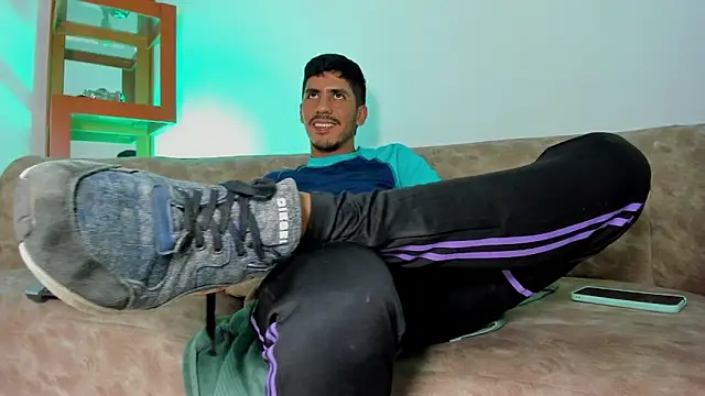 RexWildExplore live sex cam