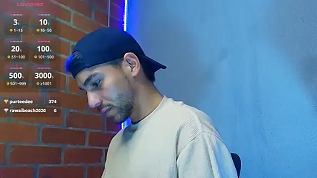 Leandro_valenzuela live sex cam