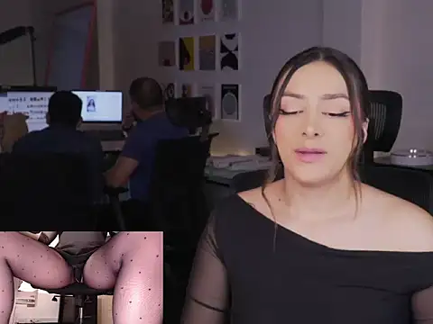 _KimberlyClars_'s cam snapshot