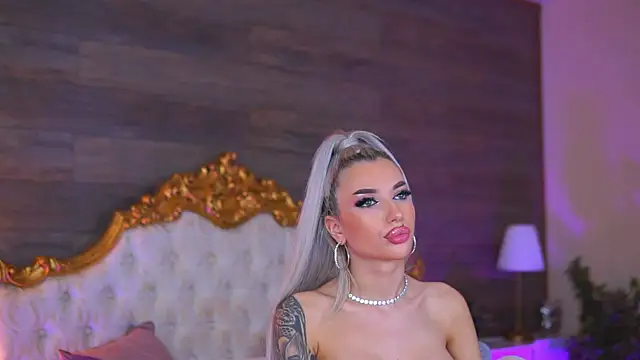 Juicy_Jessye live sex cam