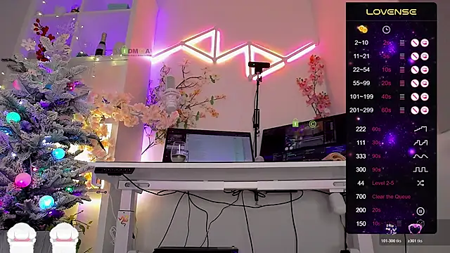 Elena-Marilyn live sex cam