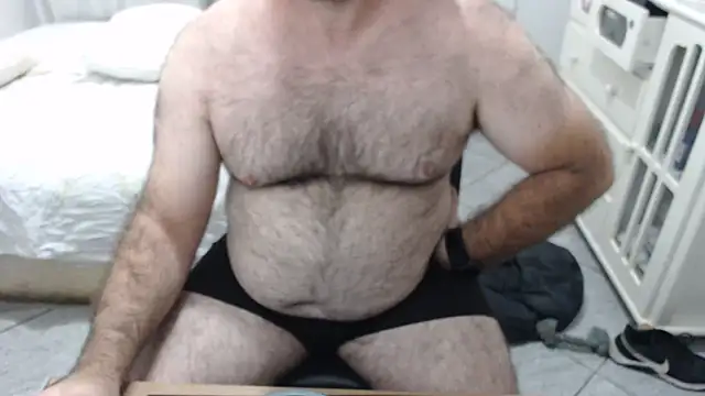 MysterBearMG live sex cam