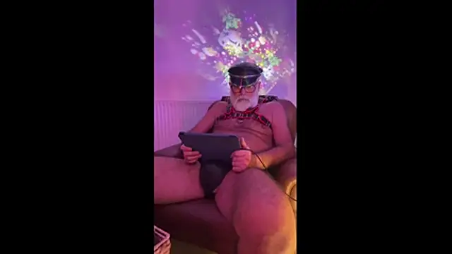 LeatherSdaddy live sex cam