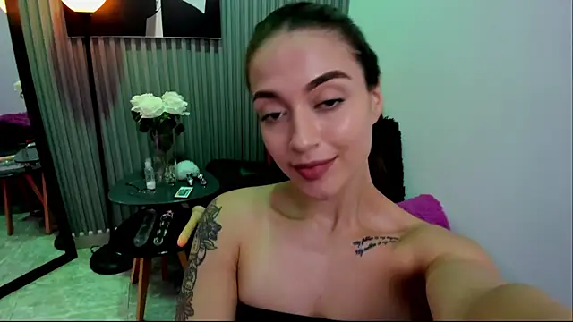 Violettacamss_69's cam snapshot