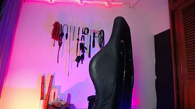 TAFITASLAVE live sex cam