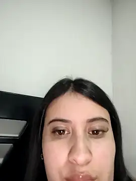 mialorents's cam snapshot