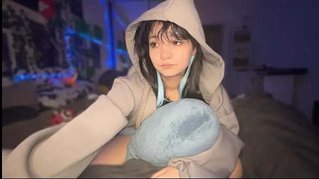 nikoli_naw's cam snapshot