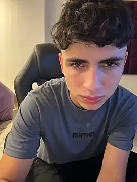 AdrianRinaldi live sex cam