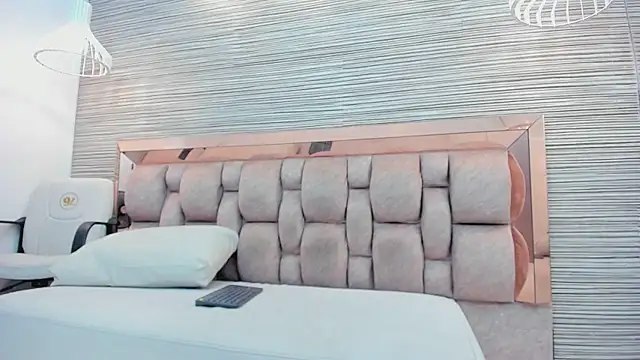 claire_bonny's cam snapshot