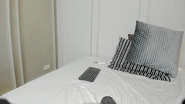 Mia-Kendall's cam snapshot