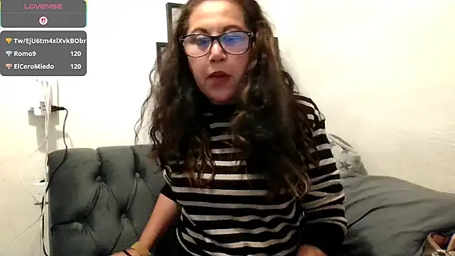 MirandaLatinaLovely live sex cam