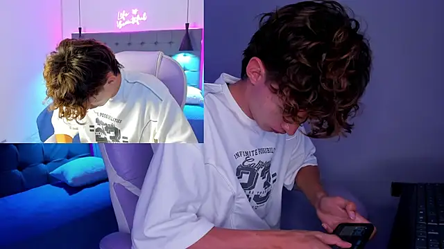 NicolasFerrer18 live sex cam