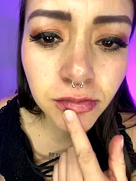 Luna_kitty live sex cam