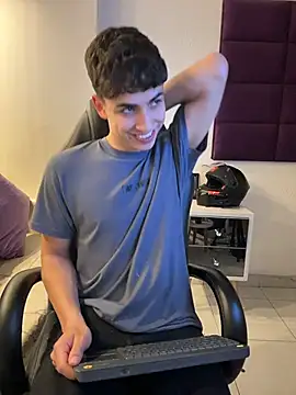 AdrianRinaldi's cam snapshot