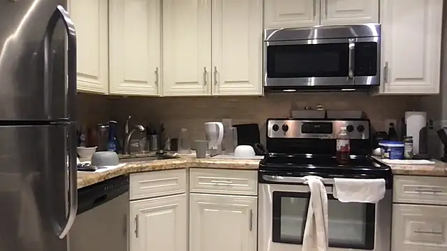 BigGuyMuscle live sex cam