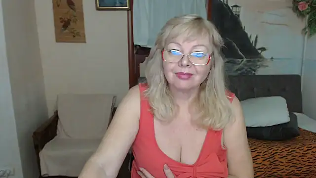 EvelynLoveShy's cam snapshot