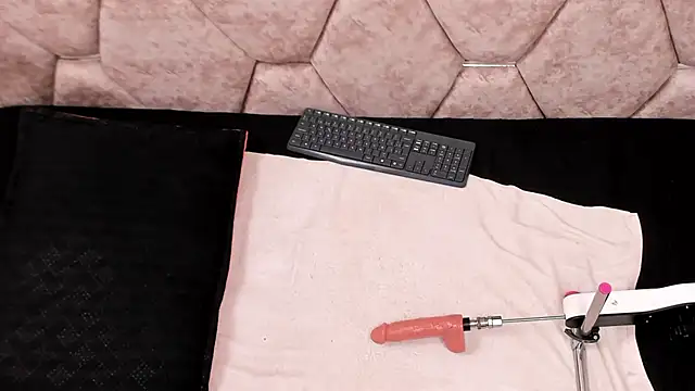 EXOTIC_EBONY_'s cam snapshot