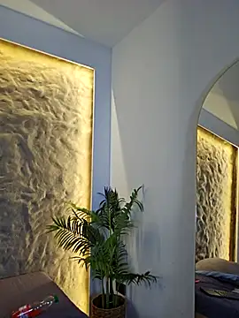 Naomy_gyal's cam snapshot