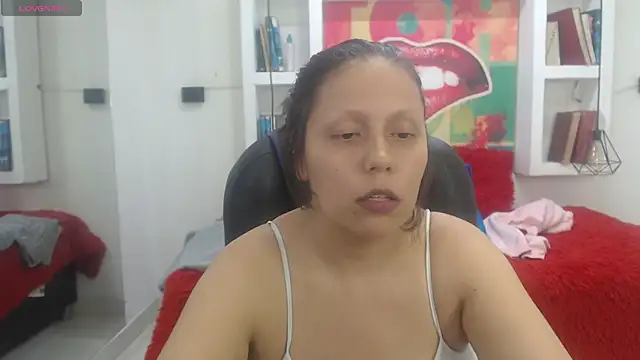 kati_momy's cam snapshot