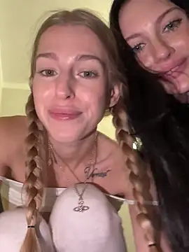 kira_mia live sex cam