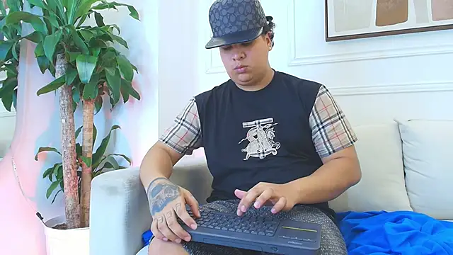 Naim_Bennetsex live sex cam