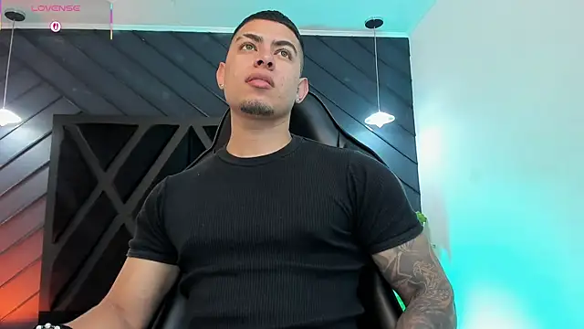 marco_garciia_ live sex cam