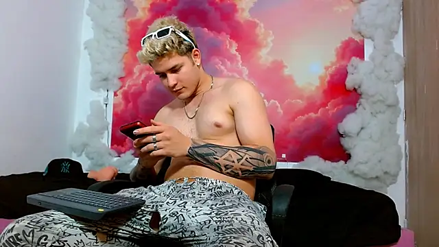 AlexPiersss live sex cam