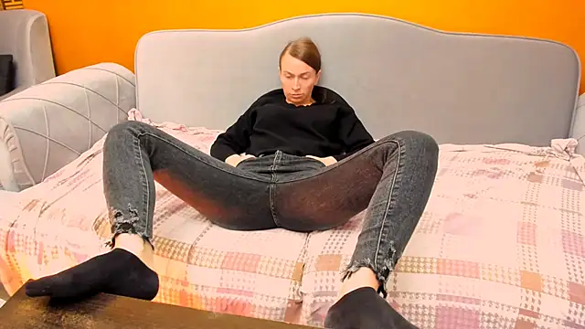 Roxee33's cam snapshot