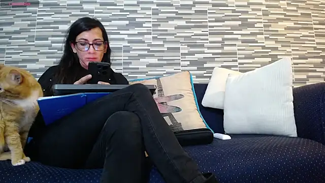 VioletaGomez_Co live sex cam