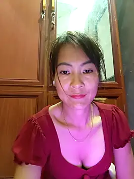 Yumyum_kiw live sex cam