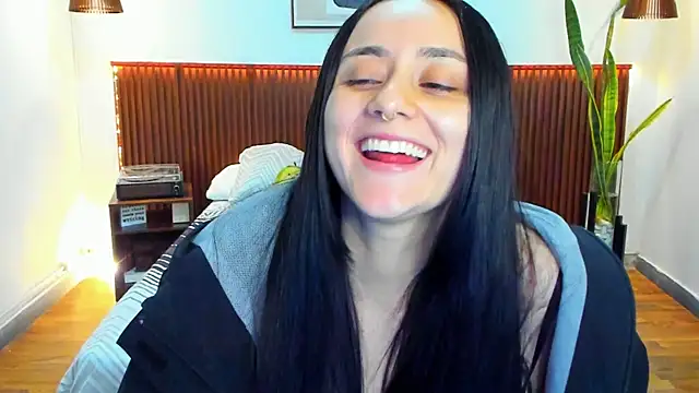 KatherineBond's cam snapshot